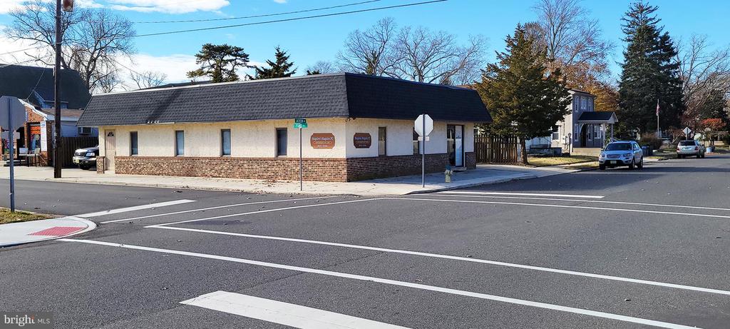 200 Jackson Ave, Northfield, NJ 08225