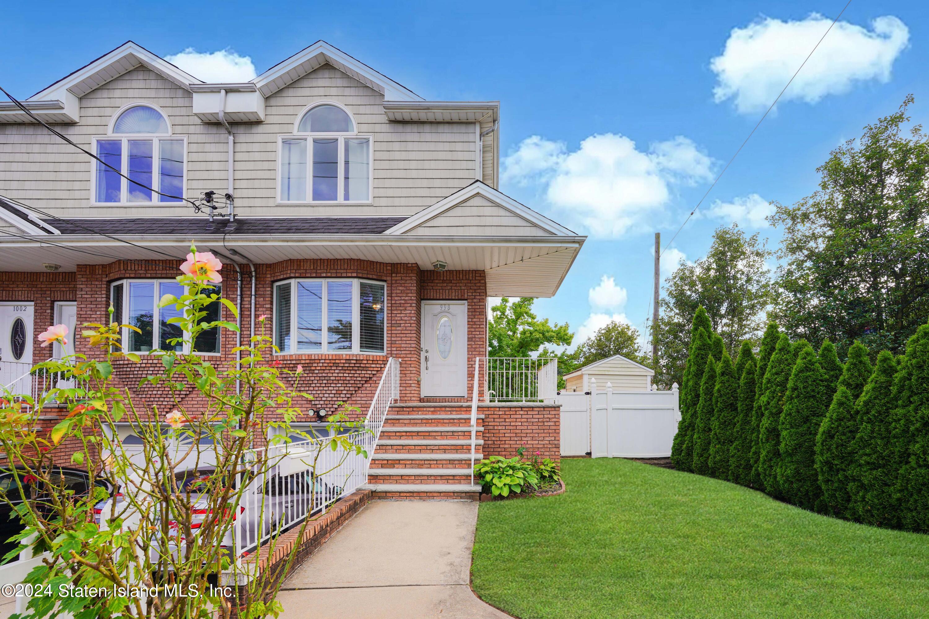 Arden Ave, Staten Island, NY 10312