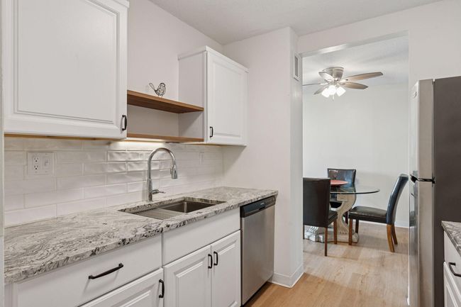 APT-405 - 1181 Edgcumbe Rd, Condo with 2 bedrooms, 1 bathrooms and null parking in Saint Paul MN | Image 17