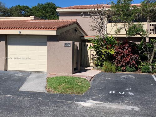 27-305 Bonnie Brae Way, Hollywood, FL, 33021-2903 | Card Image
