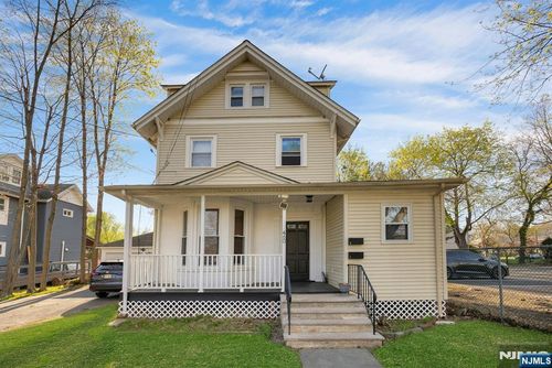 460 Orchard St, Englewood, NJ, 07631-1725 | Card Image