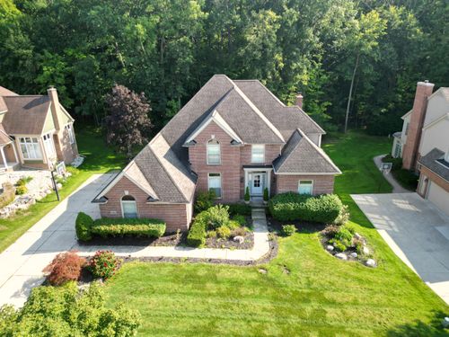 21750 Chase Dr, Novi, MI, 48375-4766 | Card Image