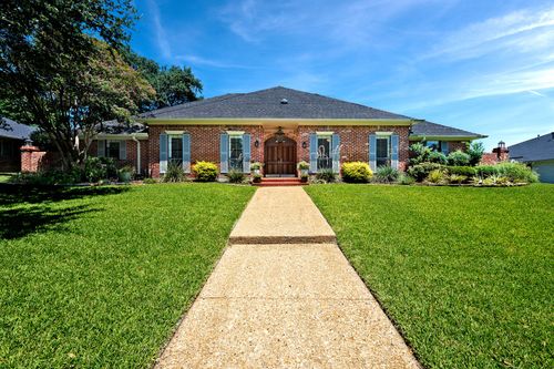 7723 Pennyburn Dr, Dallas, TX, 75248-1718 | Card Image