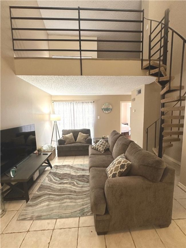E - 7122 Premont Dr, Condo with 1 bedrooms, 1 bathrooms and 1 parking in Corpus Christi TX | Image 4