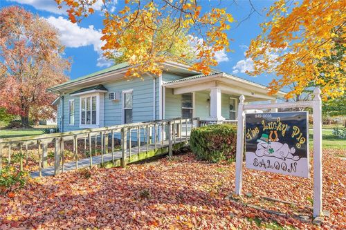 207 E Main St, Toledo, IL, 62468-1338 | Card Image