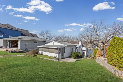 52 S St, Lake Lotawana, MO, 64086-9430 | Card Image