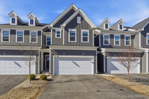 2132 Weatherbee Ln, Naperville, IL, 60563-1615 | Card Image