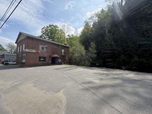 525 Main St, Wilton, ME, 04294-3211 | Card Image