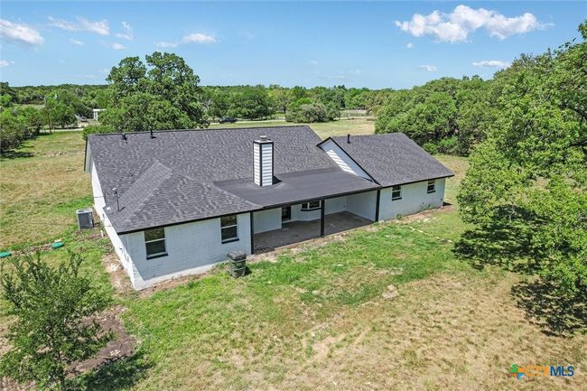 1070 Lonesome Trl, House other with 3 bedrooms, 2 bathrooms and null parking in Driftwood TX | Image 25