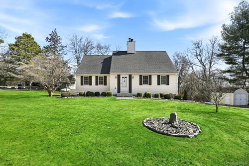 14 Frances Dr, Katonah, NY, 10536-3211 | Card Image