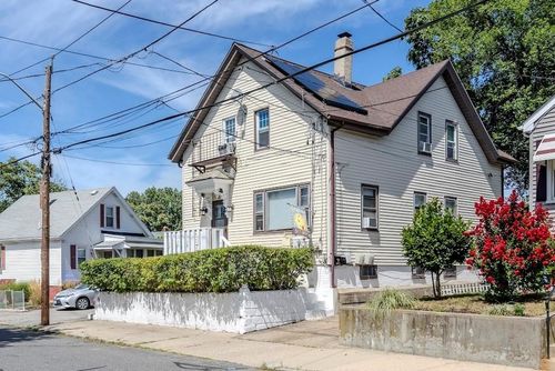 123 Yorkshire St, Providence, RI, 02908-1722 | Card Image