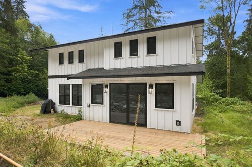 1535 Margaret Rd, Roberts Creek, BC, V0N2W2 | Card Image