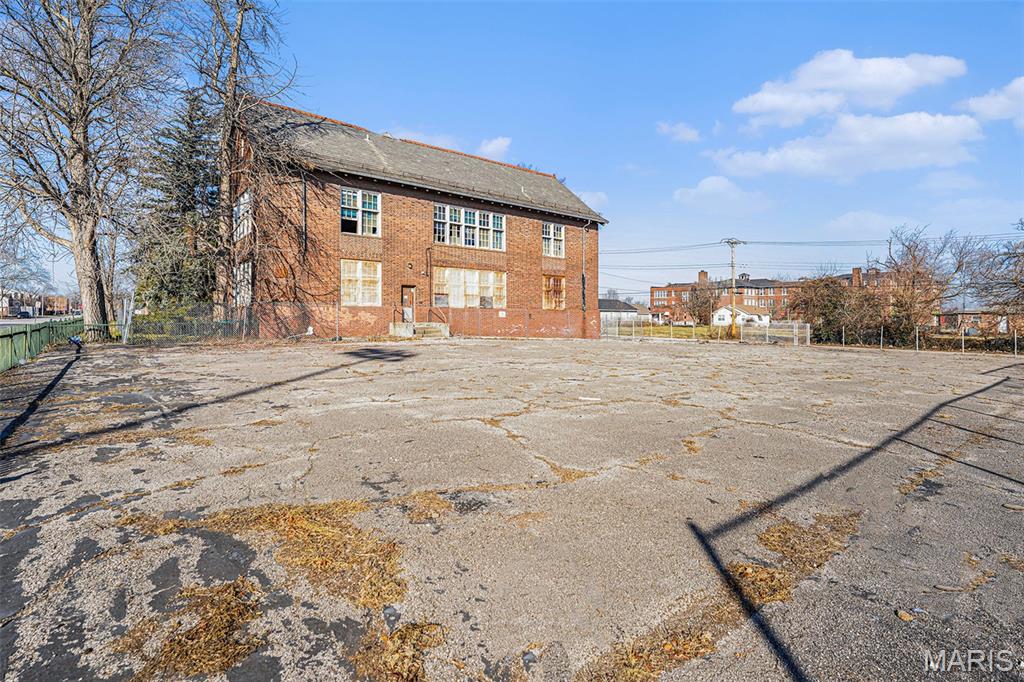 Commercial Sale in St Louis 4