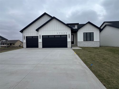 17323 Brookview Dr, Urbandale, IA, 50263-1712 | Card Image