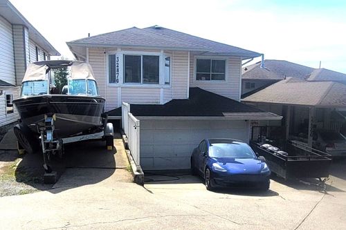 32870 1st Ave, Mission, BC, V2V1E7 | Card Image