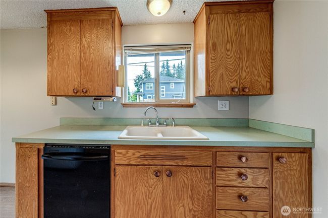 8728 224 Th St Sw, House other with 4 bedrooms, 2 bathrooms and 1 parking in Edmonds WA | Image 9