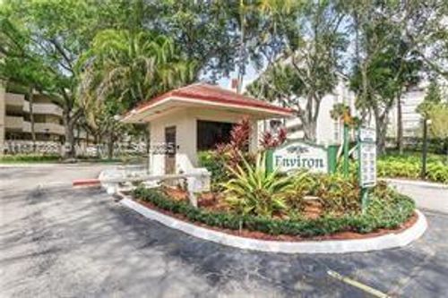 136-7051 Environ Blvd, Lauderhill, FL, 33319-4210 | Card Image