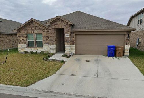 2717 Eltonne Gardens Dr, Corpus Christi, TX, 78415-4539 | Card Image