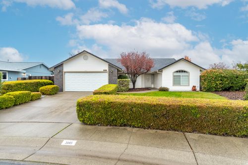 3085 Seminole Dr, Redding, CA, 96001-5703 | Card Image