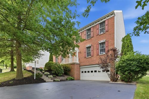 106 Valleybrook Dr, Valencia, PA, 16059-1430 | Card Image