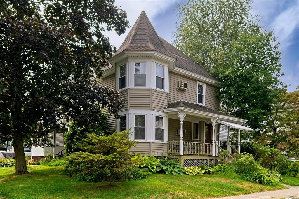 High St, Taunton, MA 02780