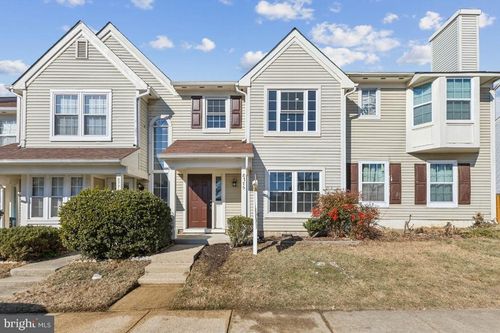8775 Village Green Ct, ALEXANDRIA, VA, 22309-1533 | Card Image
