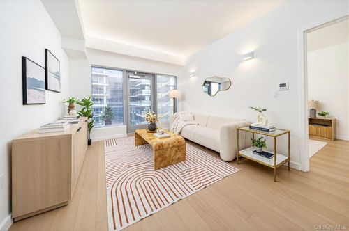 9c-33 Prince St, Flushing, NY, 11354-2730 | Card Image