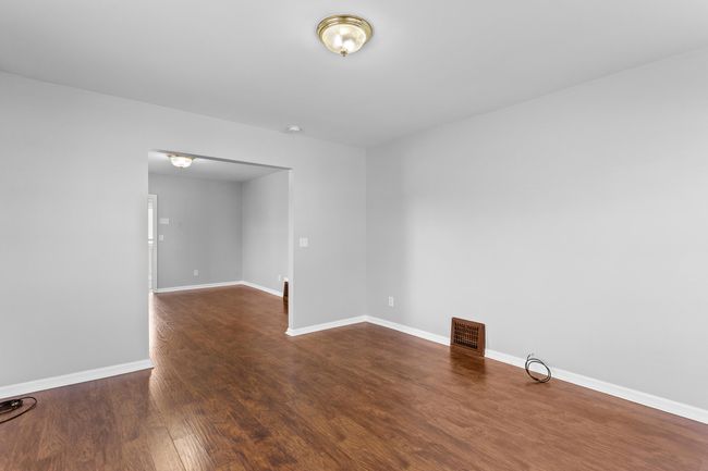 UNIT1-MAIN-LEVEL - 4205 18 Th St, Home with 2 bedrooms, 1 bathrooms and null parking in Wyandotte MI | Image 6