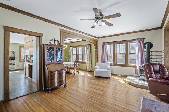 3900 Queen Ave N, House other with 3 bedrooms, 2 bathrooms and null parking in Minneapolis MN | Image 4