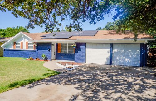 6608 Margaret Dr, Forest Hill, TX, 76140-1320 | Card Image