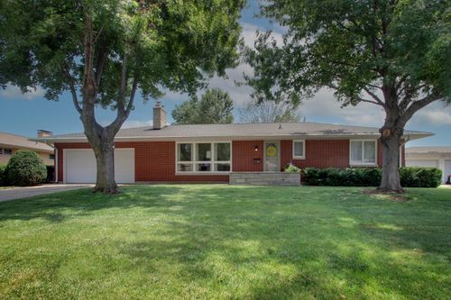 1631 Wilmar Dr, Quincy, IL, 62301-6886 | Card Image