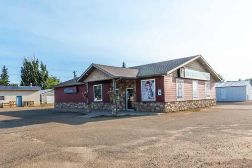 5922 50 Ave, Stettler, AB, T0C2L2 | Card Image