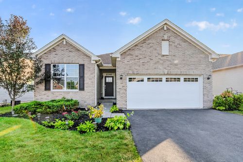 2141 Magenta Ln, Algonquin, IL, 60102-5069 | Card Image