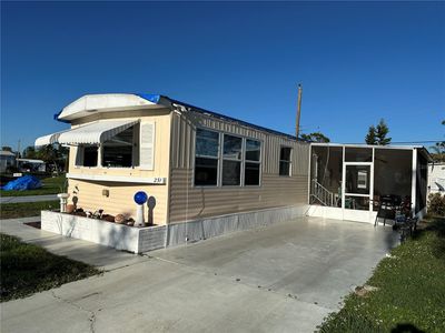 251 Outer Drive W, House other with 1 bedrooms, 1 bathrooms and null parking in Venice FL | Image 2