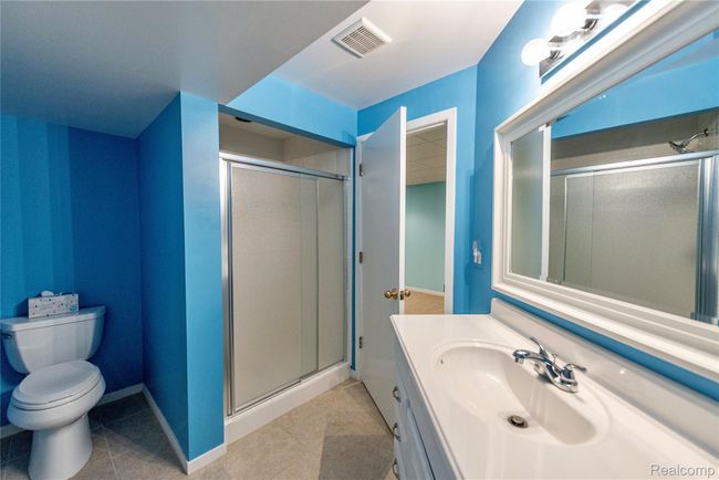 Full bathroom | Image 33