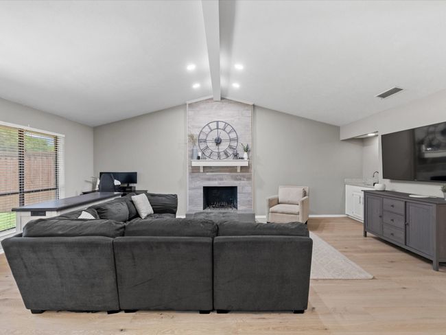 1507 Summertree Ct, House other with 3 bedrooms, 2 bathrooms and null parking in Richardson TX | Image 4