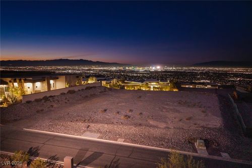 7 Stonecutter Ct, Henderson, NV, 89012-7296 | Card Image