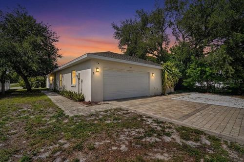1-2011 Outer Dr, SARASOTA, FL, 34231-4311 | Card Image