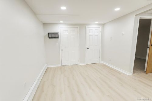 7 Paul Dr, Selden, NY, 11784-1513 | Card Image