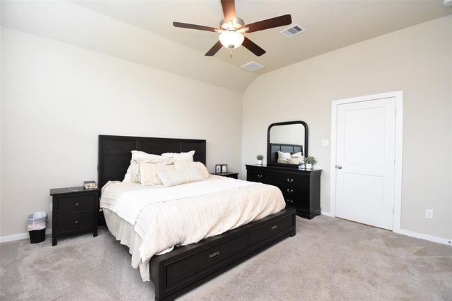 Primary Bedroom | Image 19