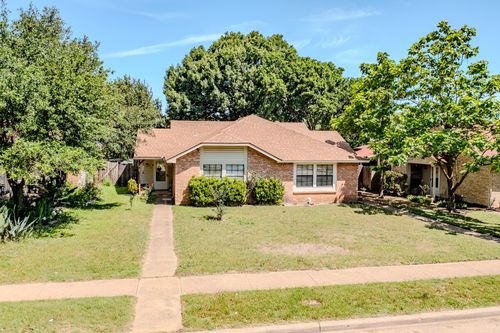 7105 Pineberry Rd, Dallas, TX, 75249-1329 | Card Image