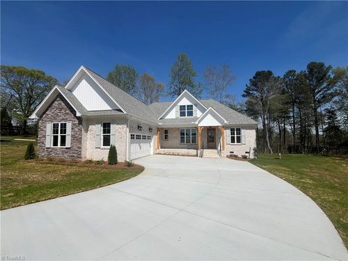 280 Dyna Dr, Lexington, NC, 27295-7660 | Card Image