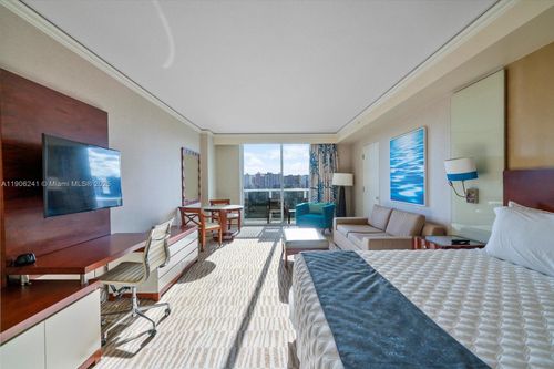 1117-18001 Collins Ave, Sunny Isles Beach, FL, 33160-2722 | Card Image