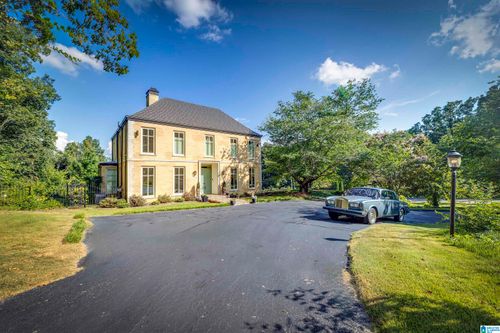 601 Hillyer High Rd, Anniston, AL, 36207-7629 | Card Image