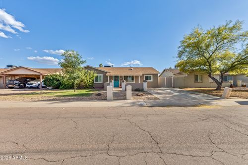 3629 E Winchcomb Dr, Phoenix, AZ, 85032-5236 | Card Image