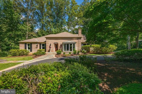 9225 Aldershot Dr, BETHESDA, MD, 20817-1934 | Card Image
