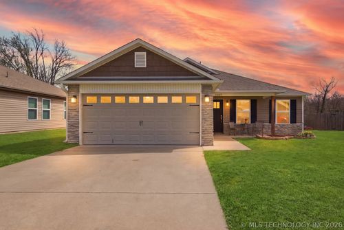 14145 S 298th East Ave, Coweta, OK, 74429-4105 | Card Image