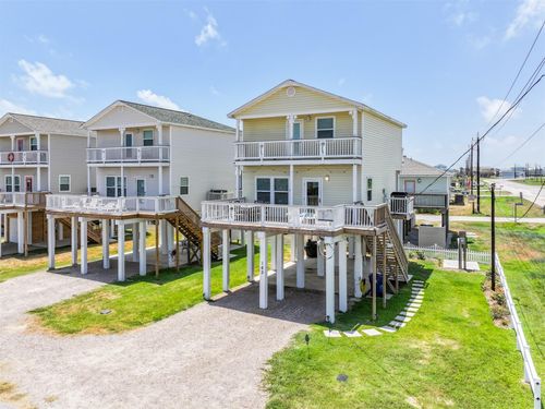 143 W Palm St, Surfside Beach, TX, 77541-7410 | Card Image