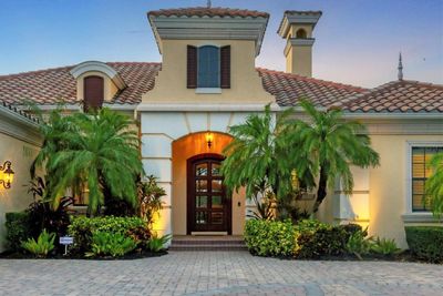 7504 Greystone Street, House other with 3 bedrooms, 3 bathrooms and null parking in Lakewood Ranch FL | Image 3