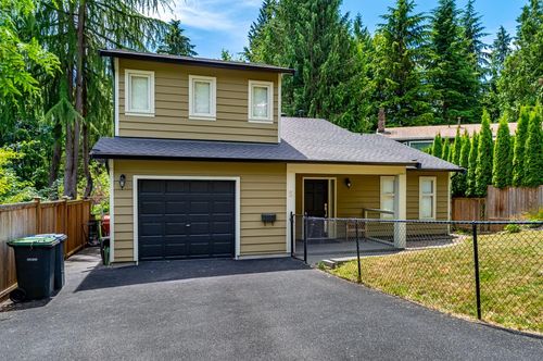 5 View Crt, Port Moody, BC, V3H3X3 | Card Image